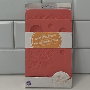 Wilton Fondant and Gum Paste Silicone Mold Impression 2Pc